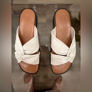 Dune London White Leather Knot Platform Slide Sandals Size 39 New in the Box
